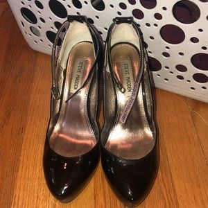 Steve Madden Black Pumps